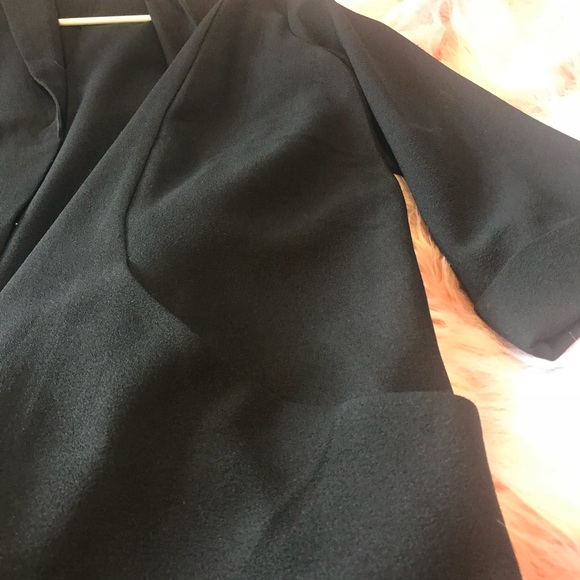 Black loose fitting suit jacket - Picture 2 of 4